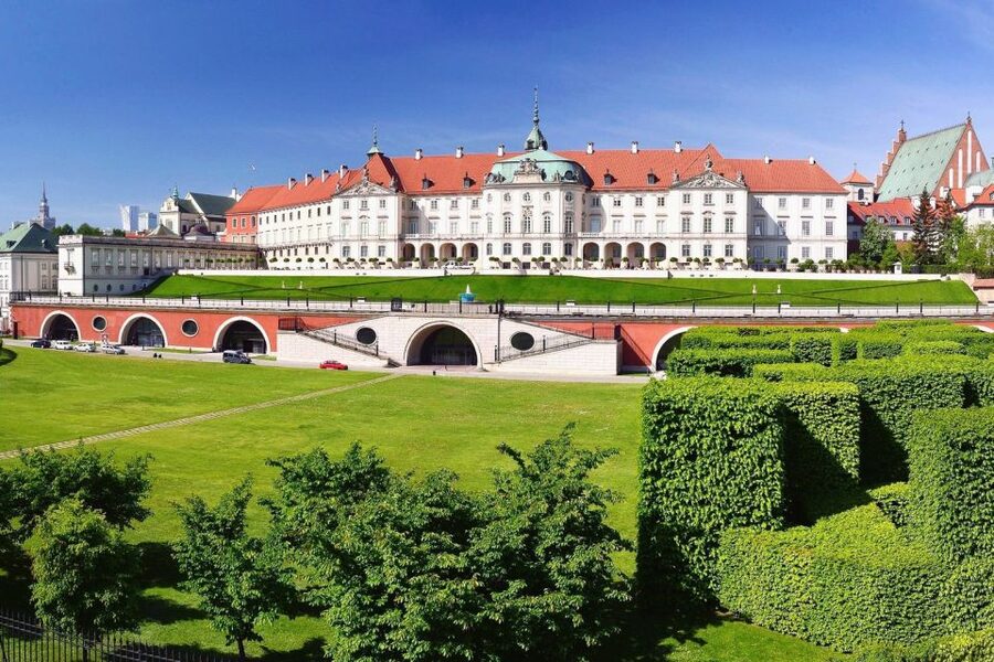 Warsaw: Old and New Town Private Walking Tour - Finishing with the Royal Route, Royal Lazienki and Wilanow Palace, plus Warsaw University