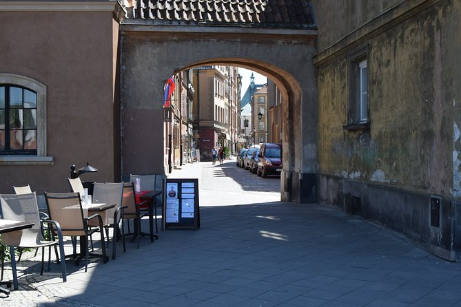 Warsaw Old Town Guided Tour with Antek & Friends | small groups - Following the Royal Route: Why this Old Town walk works