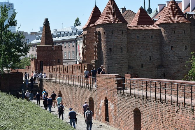 Warsaw Old Town Guided Tour with Antek & Friends | small groups - Rynek Starego Miasta and the Mermaid: the WWII rebuilding story you can see