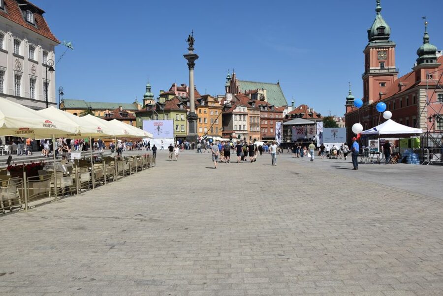 Warsaw: Old Town Guided Walking Tour - The Old Town viewing terrace, why you should slow down for 5 minutes