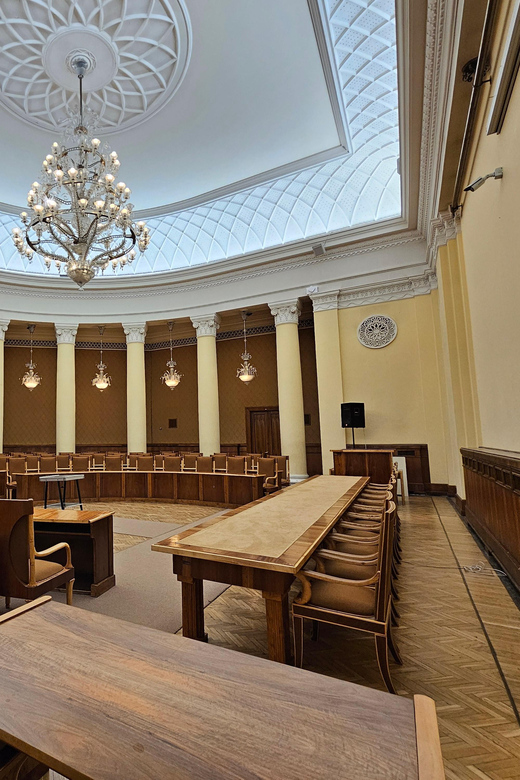Warsaw: Palace of Culture and Science Guided Tour - Meeting point at plac Defilad 1, right inside the palace
