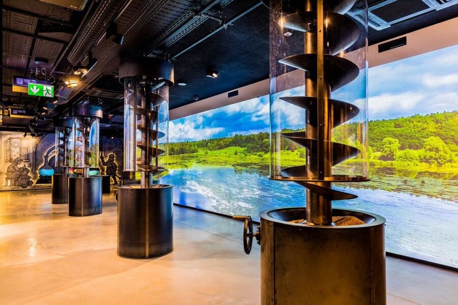 Warsaw: Polish Vodka Museum Tour with Tasting - Where Warsaw’s vodka story comes to life: Koneser in Praga