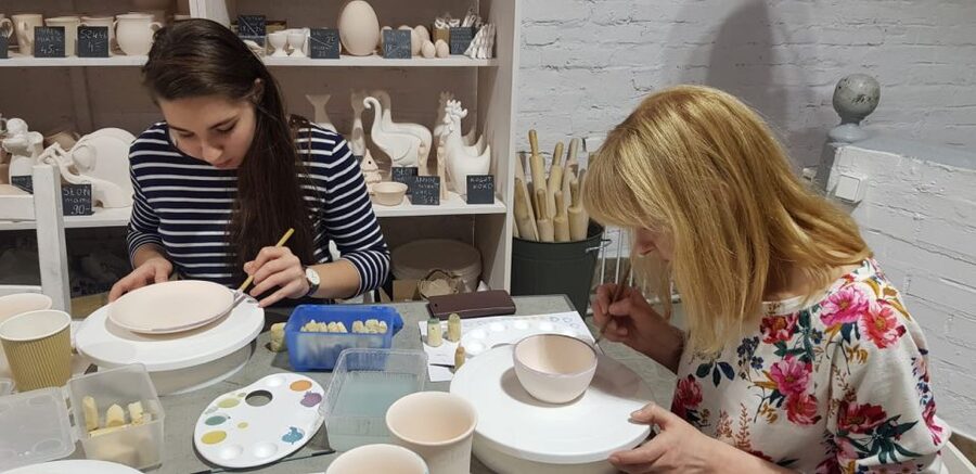 Warsaw: Pottery Decorating Ceramic Workshop - Coffee, Tea, and the Calm Middle Part of the Session