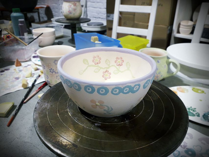 Warsaw: Pottery Decorating Ceramic Workshop - The 90-Minute Flow: History, Stamps, and Your First Decorating Marks