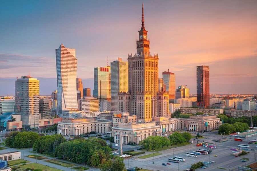 Warsaw : Private Walking Tour With A Guide ( Private Tour ) - What You’ll Actually See On Foot: Photo Stops, Monument Exteriors, Museums Fronts