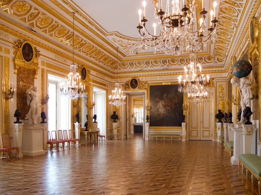 Warsaw: Skip-the-Line Royal Castle Guided Tour - The 3-hour option: Old Town add-on from the Royal Route to Market Square