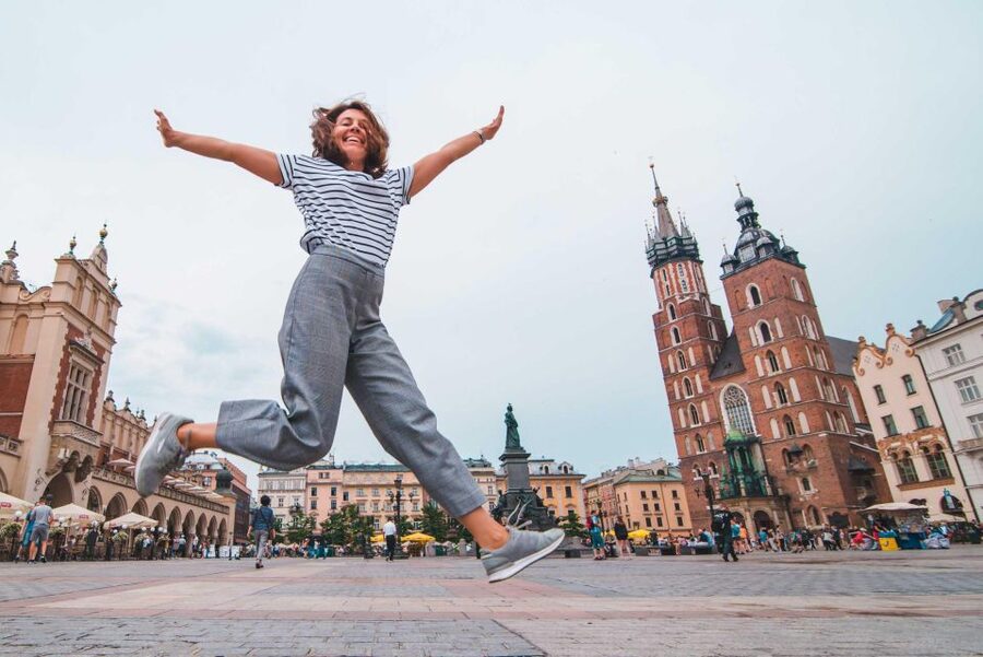 Warsaw to Auschwitz and Krakow Old Town Full-Day Trip by Car - Meals, timing, and packing for a day that asks a lot
