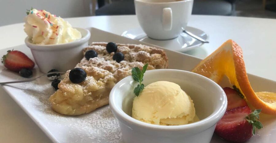 Warsaw: Traditional Food Tour with Old Town Sightseeing - Why the guide’s commentary changes how you taste