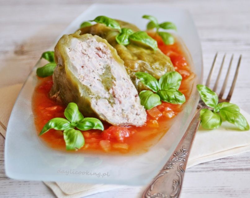 Warsaw: Traditional Food Tour with Old Town Sightseeing - Price and value: $168 for a planned meal plus guided Old Town