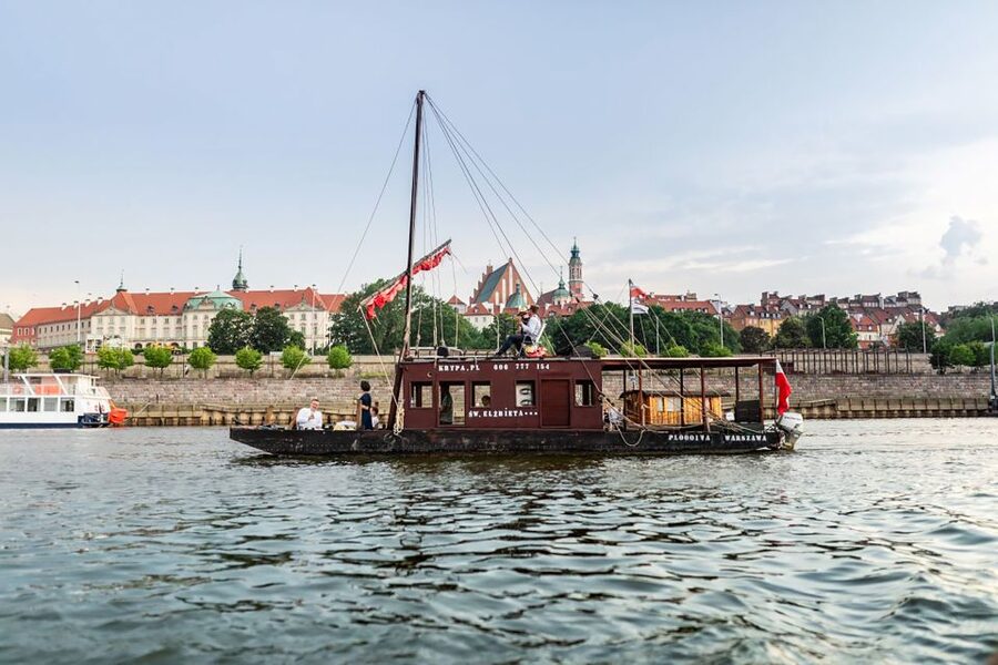Warsaw: Traditional Galar Cruise on The Vistula River - Who should book this Warsaw Vistula cruise