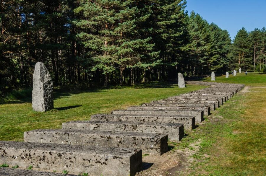 Warsaw: Treblinka Heartbreaking Concentration Camp Tour - Who this Treblinka tour fits best