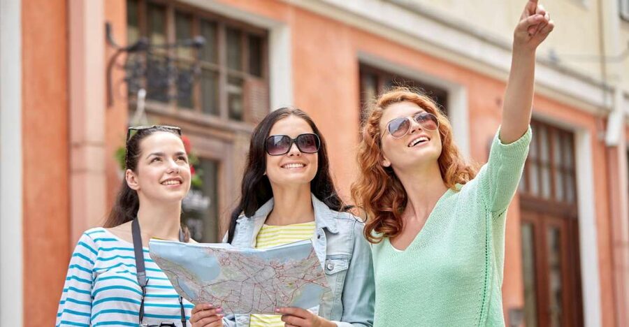 Warsaw Uprising and WWII Old Town Walking Tour with Museum - The Warsaw Uprising Monument and the ghetto boundary memorials you should not skip