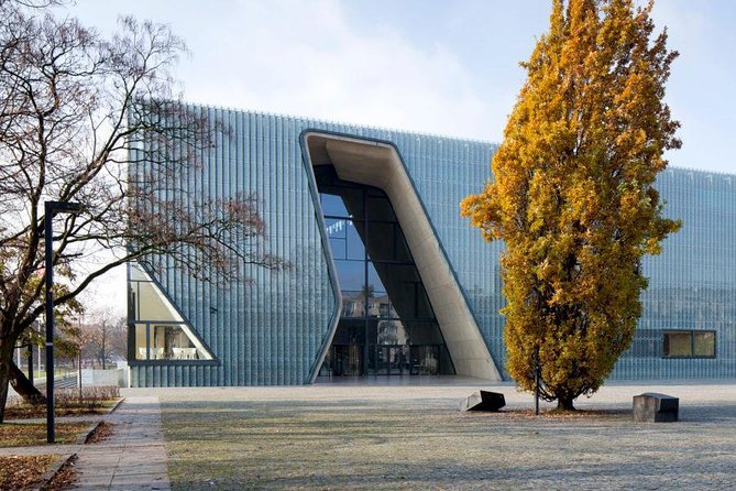 Warsaw Uprising Museum (1944) + POLIN Museum: PRIVATE TOUR /inc. Pick-up/ - Audio guides and optional licensed guides, when paying extra makes sense