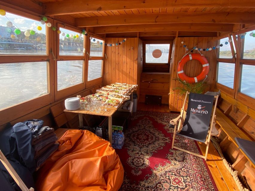 Warsaw: Vistula Cruise - Finding the ship at the Mermaid Monument (and not getting stuck looking at boats)