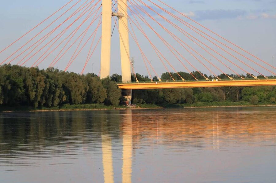 Warsaw: Vistula River Cruise with Your Music & City Views - Who should book this Warsaw Vistula cruise, and who should pass