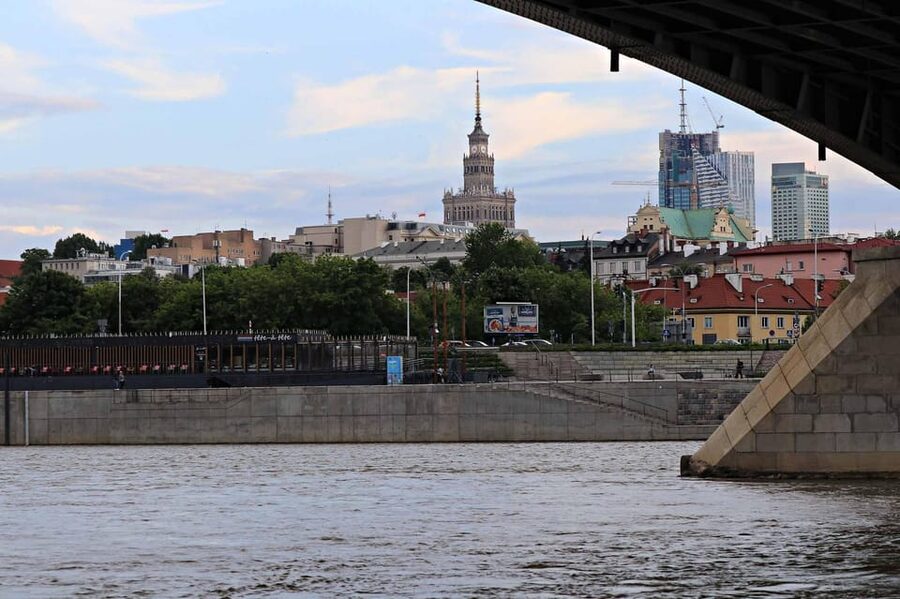 Warsaw: Vistula River Cruise with Your Music & City Views - Royal Castle and UNESCO Old Town, the river gives you a new angle