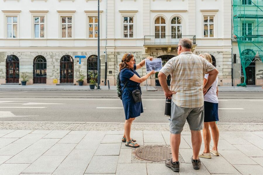 Warsaw: Warsaw Ghetto Private Walking Tour with Hotel Pickup - Umschlagplatz: The Collection Point Symbol and What Deportation Looked Like