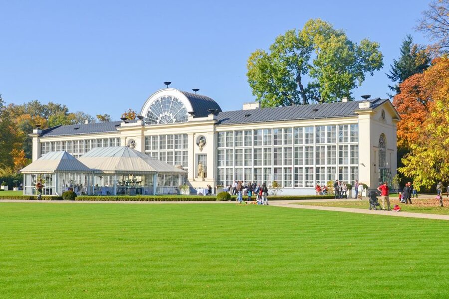 Warsaw: Warsaw Historical Group Tour with Pickup & Drop-Off - Łazienki Park and the last King of Poland’s summer residence