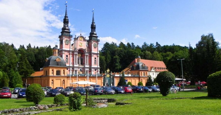 Warsaw Wolf’s Lair with St. Lipka and Mamerki Private Guided - Who this private tour suits best, and who might want a different plan