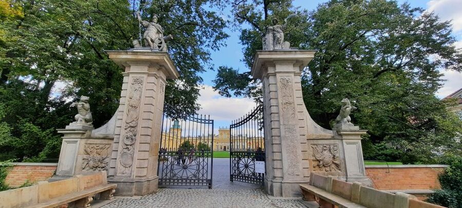 Wilanów Palace: 2-Hour Guided Tour with Entrance Tickets - Key highlights to look for during your Wilanów visit