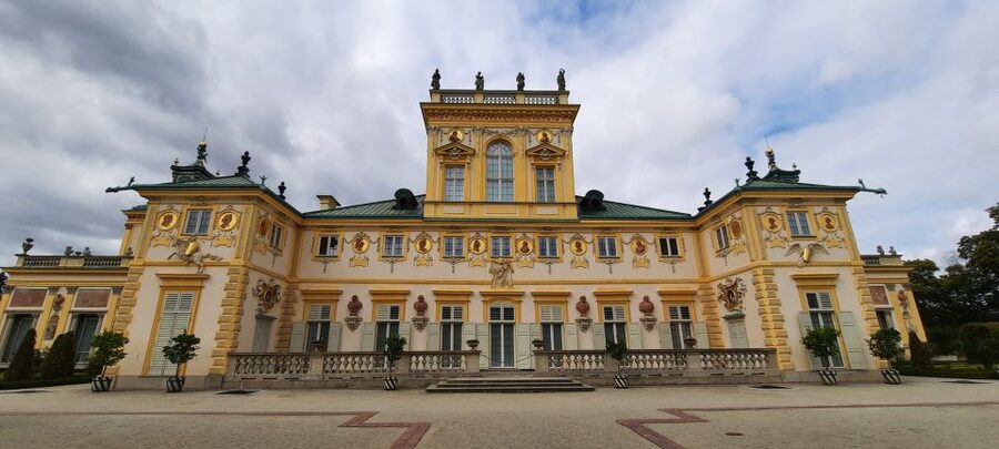 Wilanów Palace: 2-Hour Guided Tour with Entrance Tickets - Starting at Belfry at St. Anne: get oriented fast