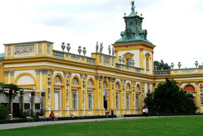 Wilanów Royal Palace + Polish Vodka Museum: SMALL GROUP /inc. Pick-up/ - How this 4-hour mix of palace and vodka actually works