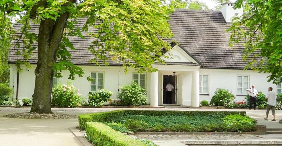 Zelazowa Wola: Frederic Chopin Half-Day Private Tour - Entering Chopin’s Birthplace Museum and Annex Rooms